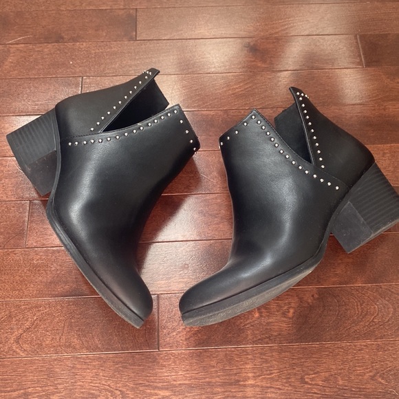 H&M Studded detail black booties Size 37 - Picture 2 of 5
